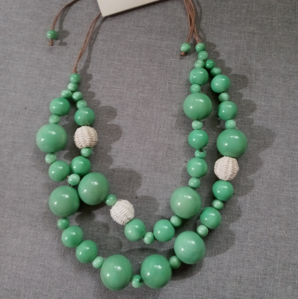 Green beads with adjustable leather long necklace